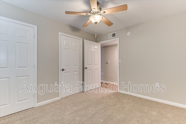 Building Photo - 520 E Buena Vista Ave