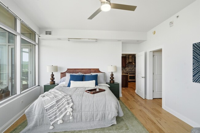 Building Photo - 400 Riverboat Row