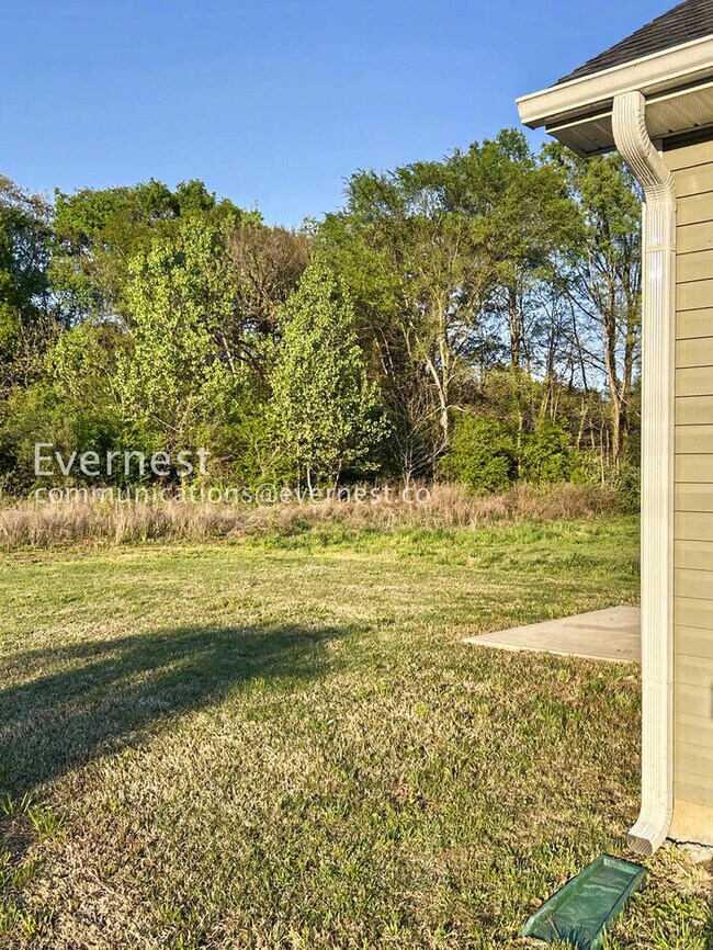 Building Photo - 10828 Mt Holly Rd