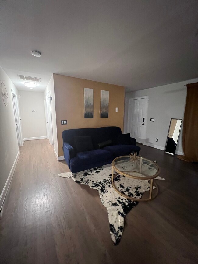 Dining Room/Entrance/Partial Living Room - 160 N Peace Haven Rd