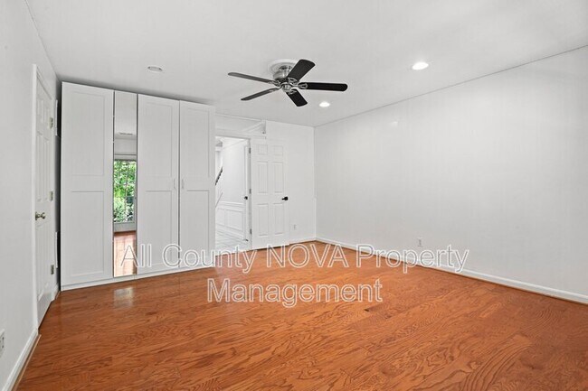 Building Photo - 22707 High Haven Terrace