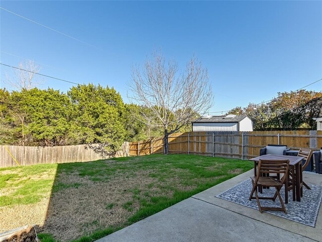 Building Photo - 5516 Rayburn Ln
