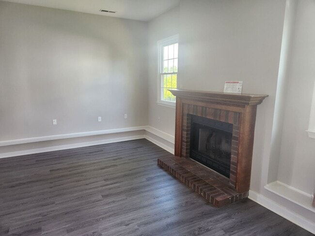 Building Photo - 3 bed 2.5 bath Short Pump Area
