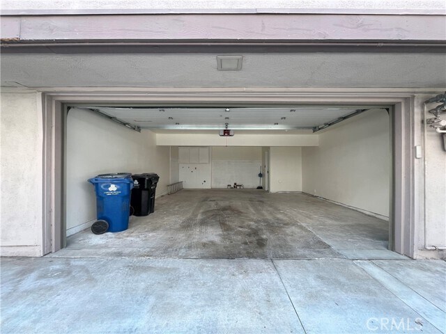 Building Photo - 4640 Glencoe Ave