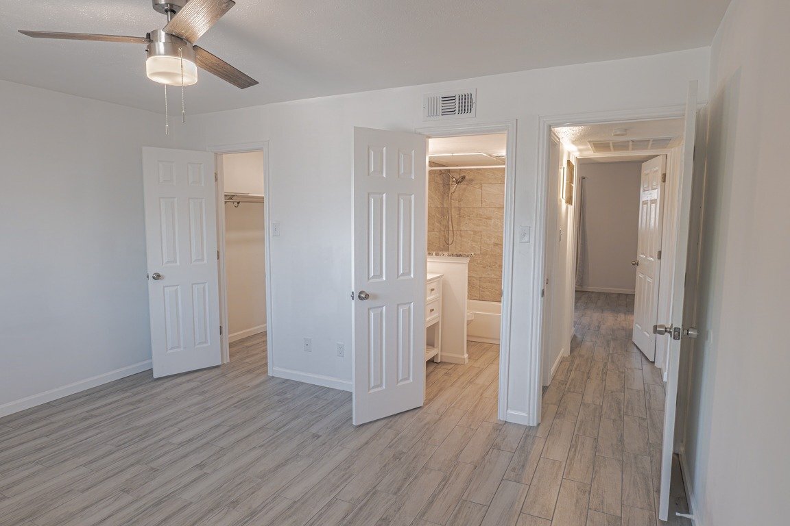 Building Photo - 8087 Meadow Rd