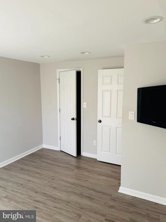 Building Photo - 9611 Brassie Way