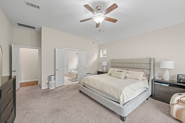 Building Photo - 6811 Andorra Cove Cir