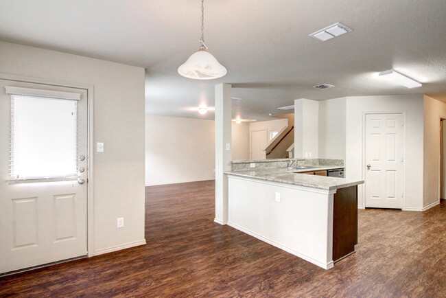 Building Photo - Aspen Park West - 2818 Aspen Meadow, San A...