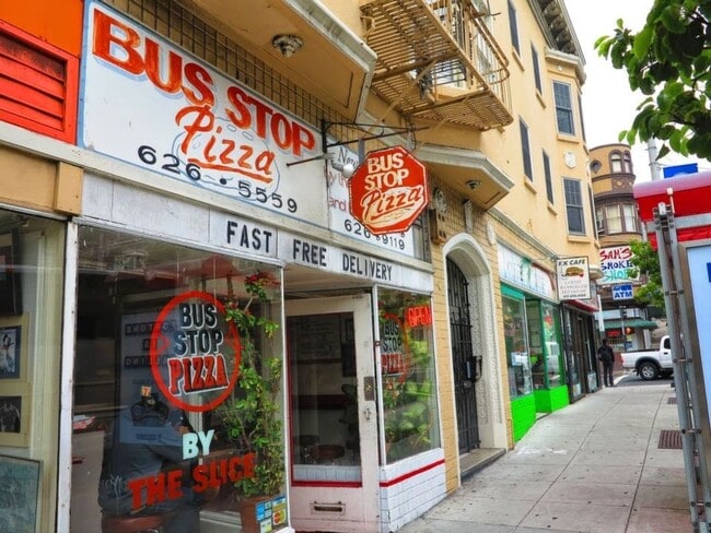 Building Photo - Remodeled Studio in the Haight. Elevator B...