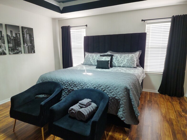 Master Bedroom - 4710 Montclair Hill Ln