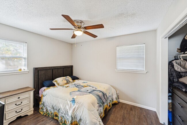 Building Photo - 330 S 164th E Pl