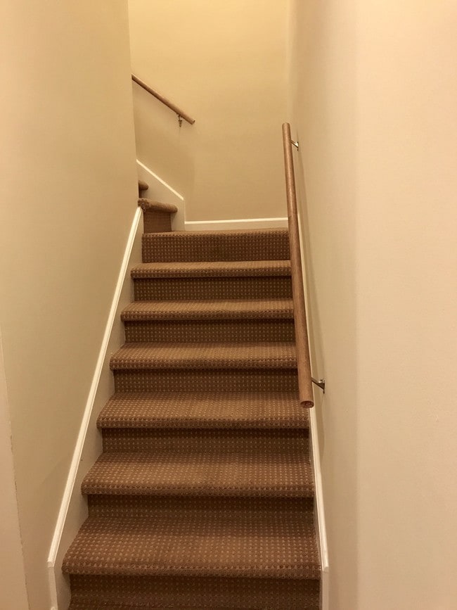 Building Photo - 330 Winding River Dr