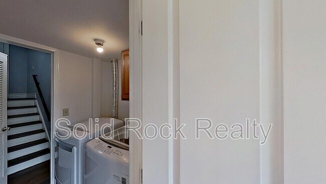 Building Photo - 4443 Berryknoll Dr