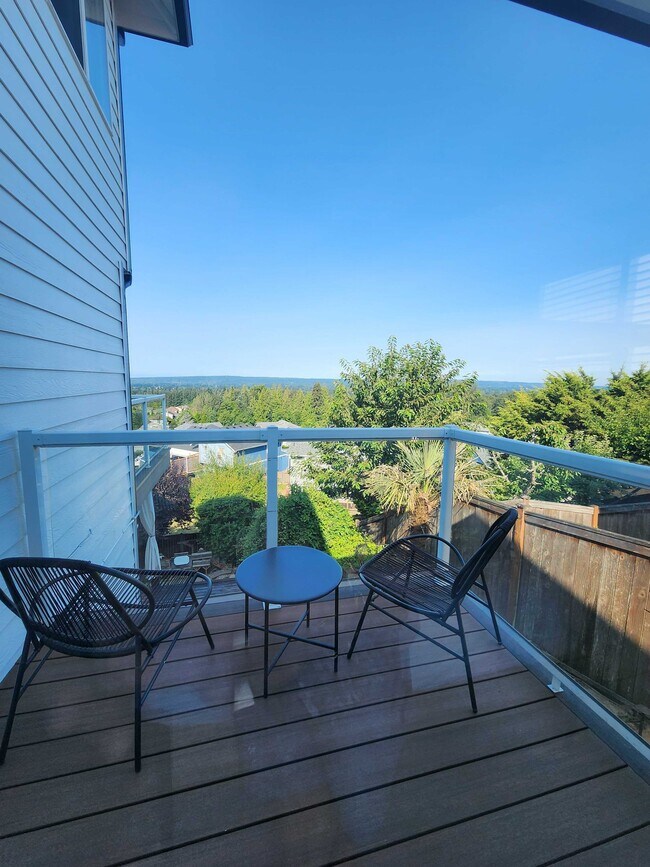 Building Photo - 7904 80th Ave NE