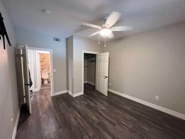 Building Photo - Upgraded Single Story First Floor Condo in Gated Community at Popular Madison Park Villas