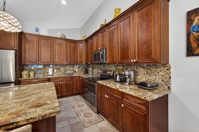 Building Photo - 168 Thornton Dr