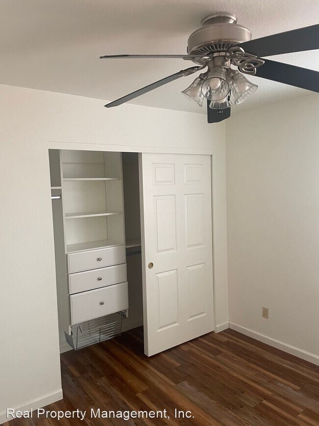 Building Photo - 4 br, 3 bath House - 525 Chancellor Blvd