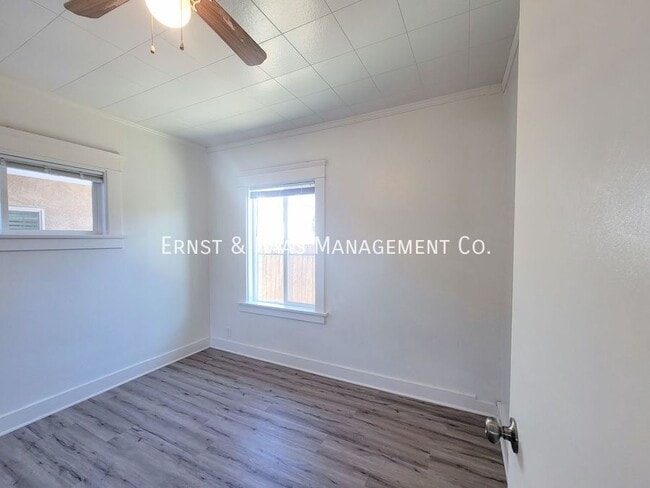 Building Photo - 2068 Linden Ave