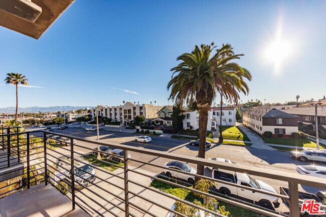 Building Photo - 1187 Crenshaw Blvd