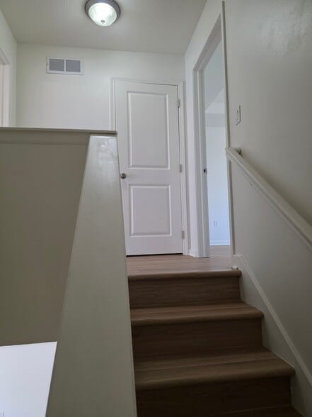 Building Photo - 6895 Jack London Dr
