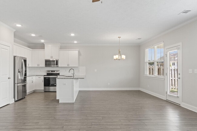 Building Photo - 912 Newburn Dr