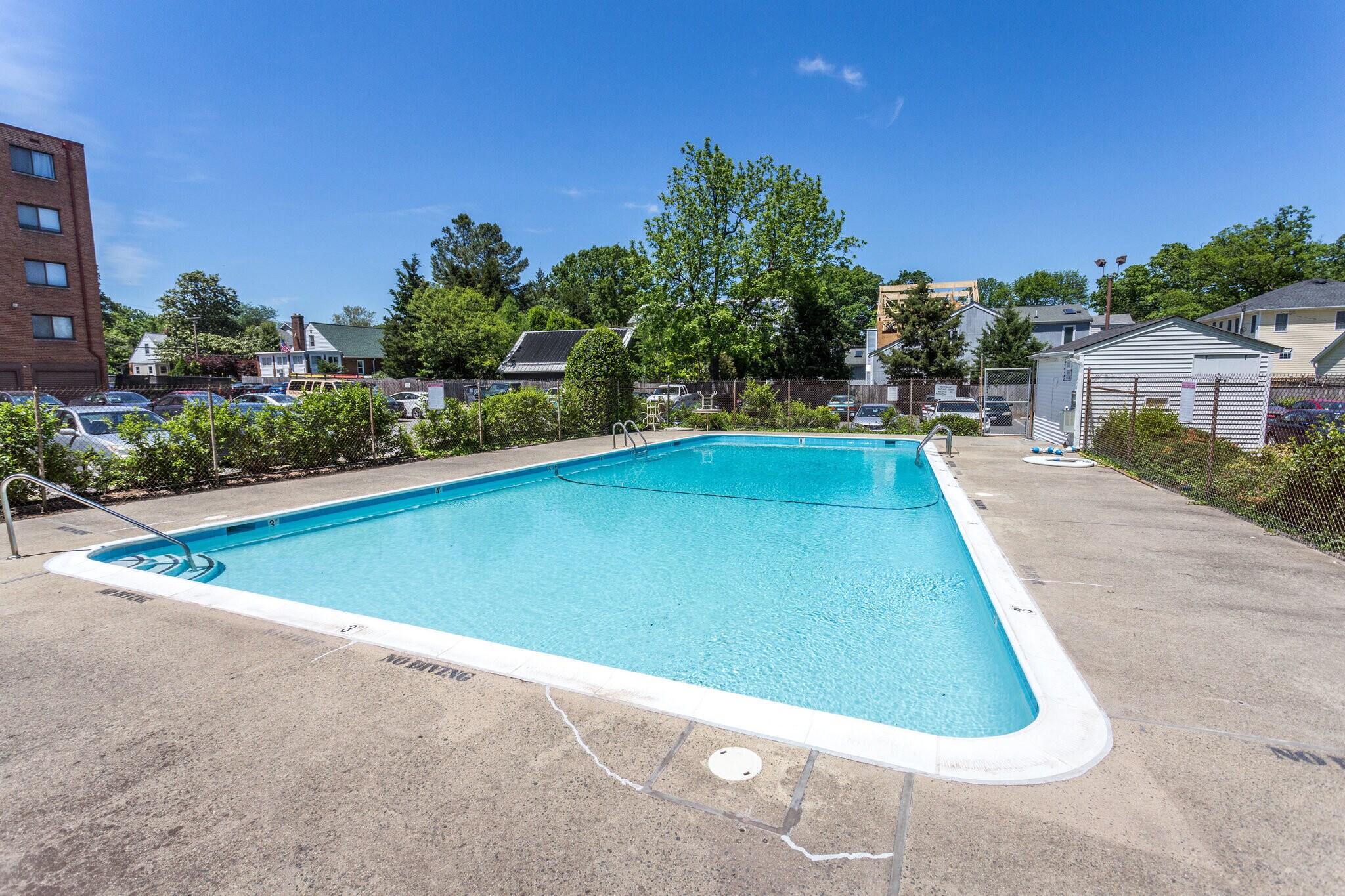 Pool - Grilling and Picnic Area Also - 3515 Washington Blvd