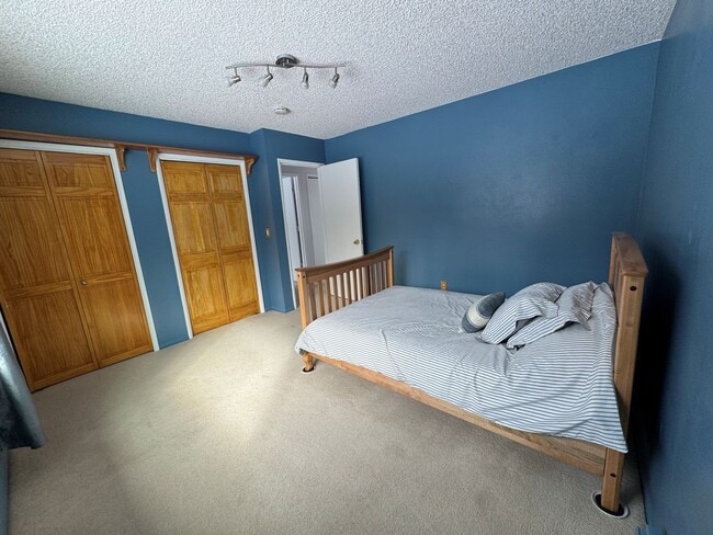 Building Photo - 3923 Pawn Pl