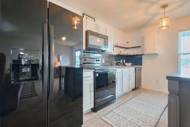 Building Photo - 9923 Opal Stone Wy