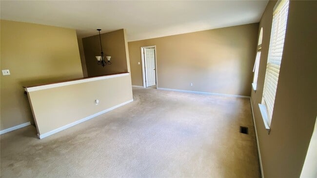 Building Photo - 58 Fountainview Dr