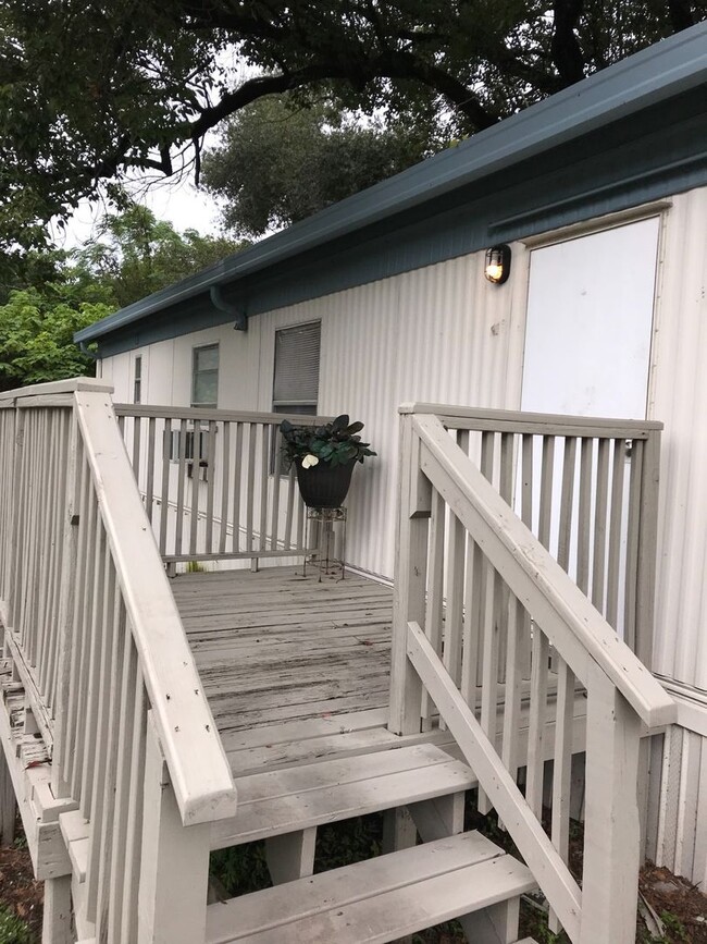 Building Photo - 1125 S Christiana Ave