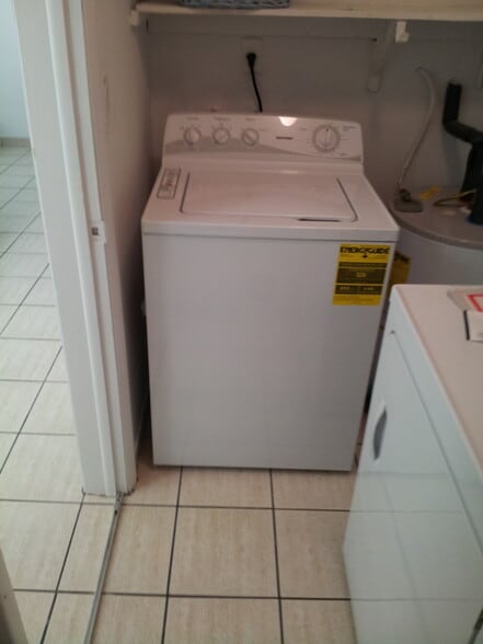 Building Photo - 235 Bird Rd