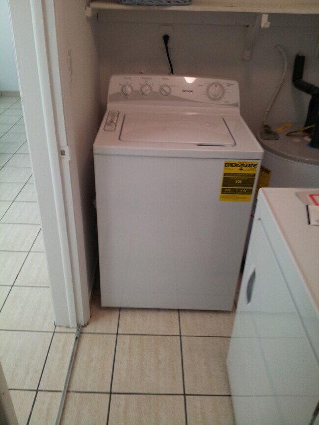 Building Photo - 235 Bird Rd