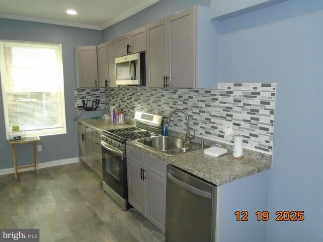 Building Photo - 2903 Jefferson St