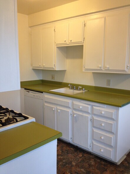 KitchenRight - 1136 Arthur St