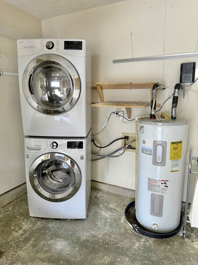 Building Photo - Rent now, buy later