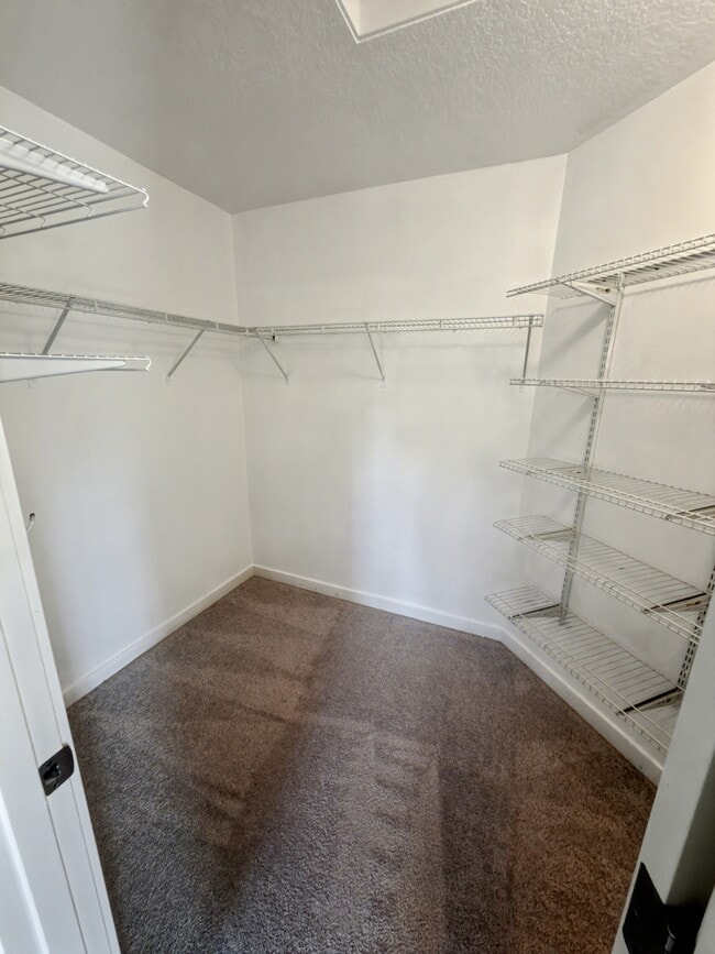 Building Photo - 588 SW 197th Pl