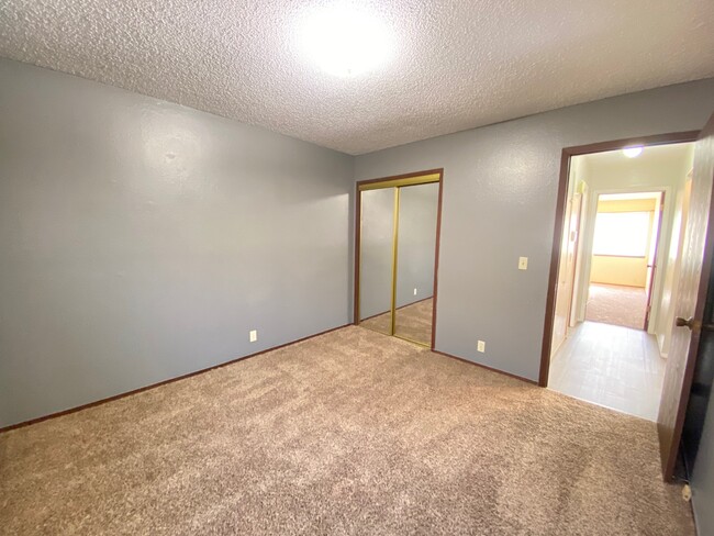 Building Photo - 9630 Hefner Village Blvd
