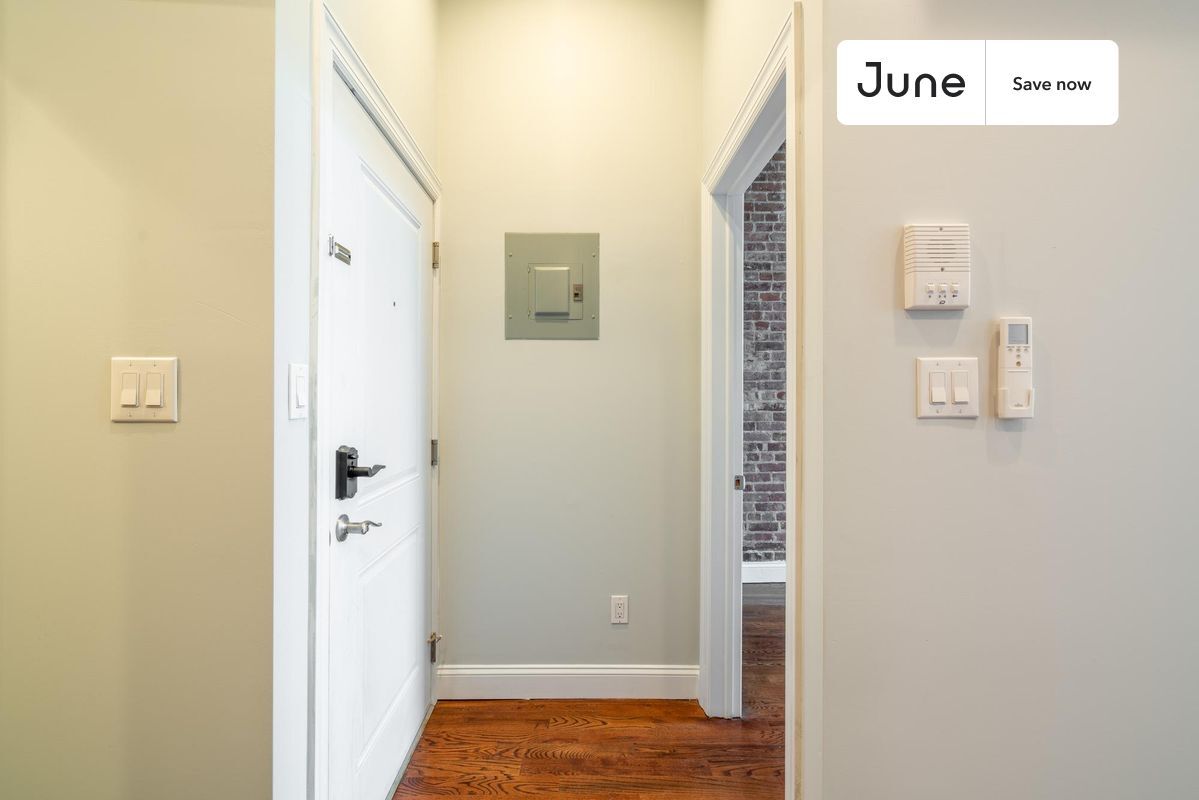 Building Photo - 270 W 139th St