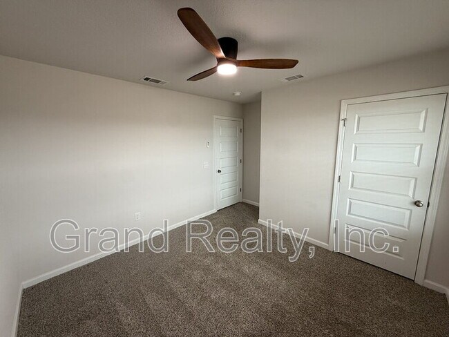 Building Photo - 7640 Gumbo Ave