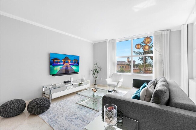 Building Photo - 2110 N Ocean Blvd