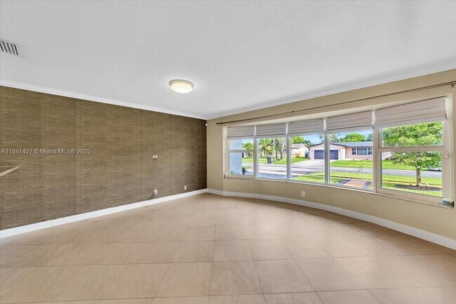 Building Photo - 5250 SW 4th Ct