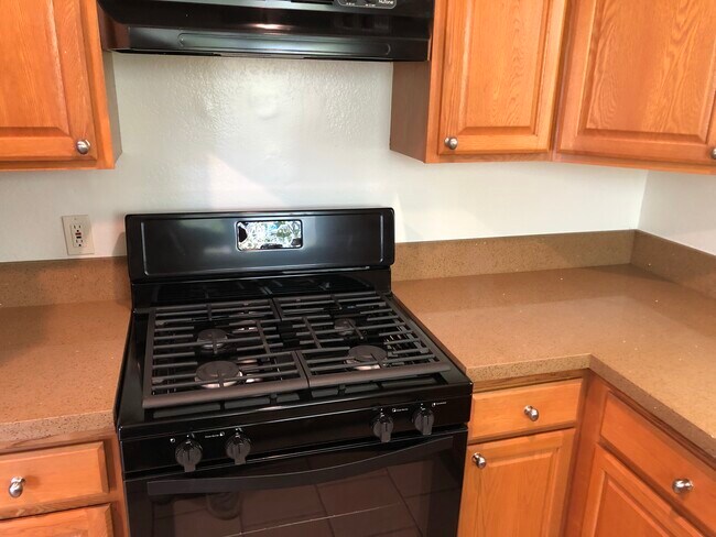 Building Photo - 5304 Colodny Dr