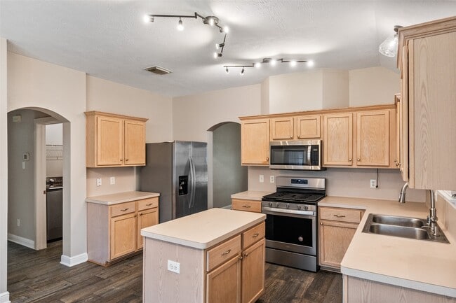 Building Photo - 3427 W Rainmill Dr