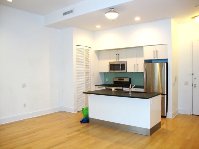 Building Photo - 4 Beacon Way