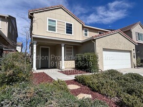 Building Photo - West Roseville - Gorgeous 3 Bed, 2.5 Bath Home - Close to Parks, Shopping, and Top Rated Schools!