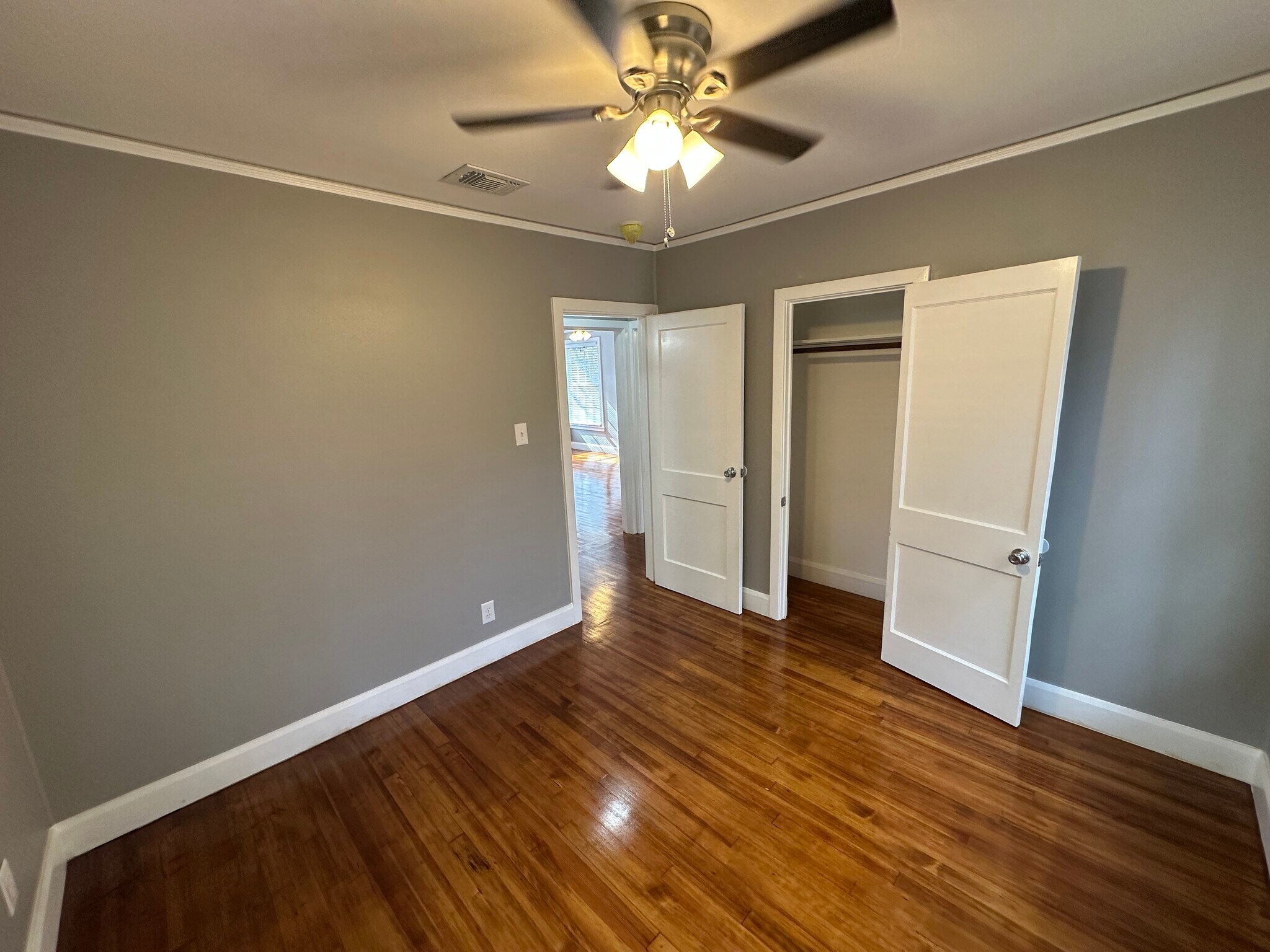 Building Photo - 1528 S Lartigue Ave