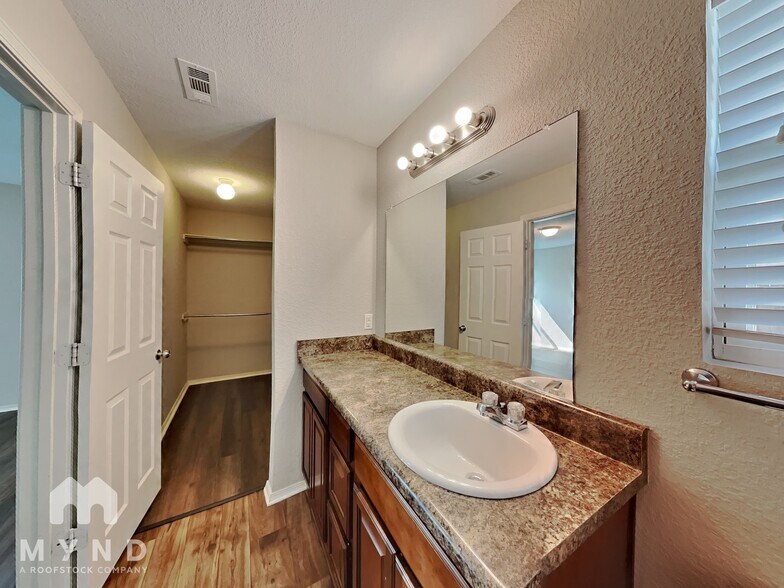 Building Photo - 12513 Solandra Cir