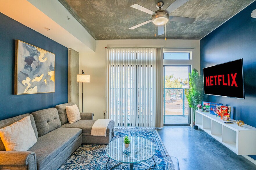 Building Photo - 333 E Roosevelt St