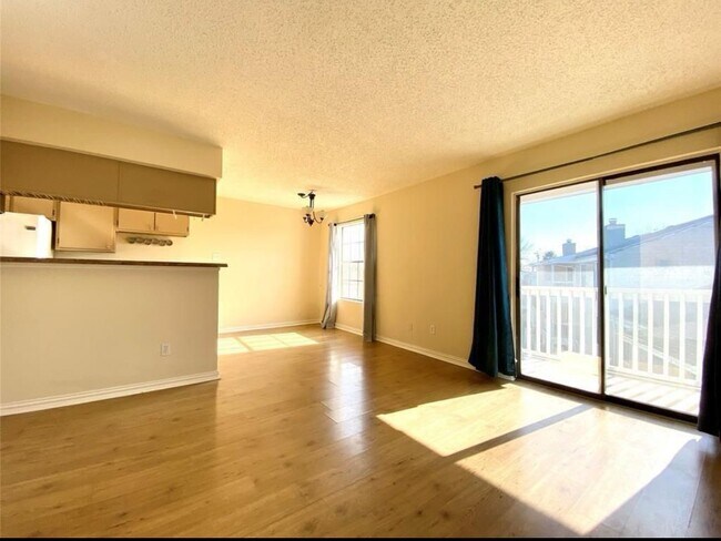 Building Photo - 2750 Holly Hall St
