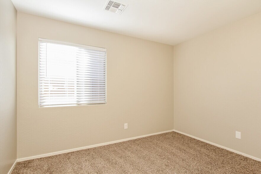 Building Photo - 16245 W Calavar Rd